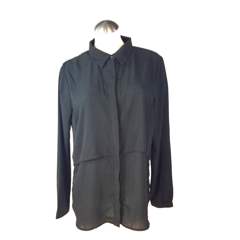 Sandra Ingrish Size L Black Button Up Shirt